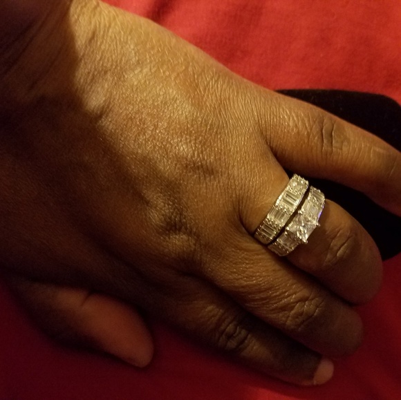 Ring - Picture 4 of 7